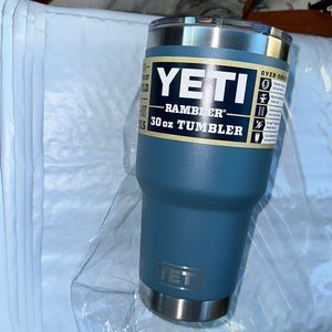 Yeti Rambler 30oz Tumbler - Blue